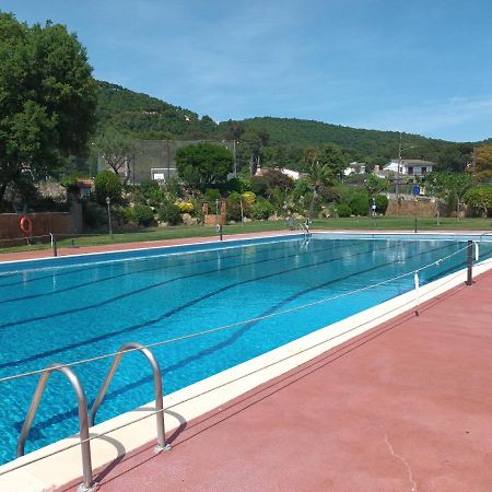 Apartamento Loft, Jardin Y Piscina Privada Romanya de la Selva Bagian luar foto