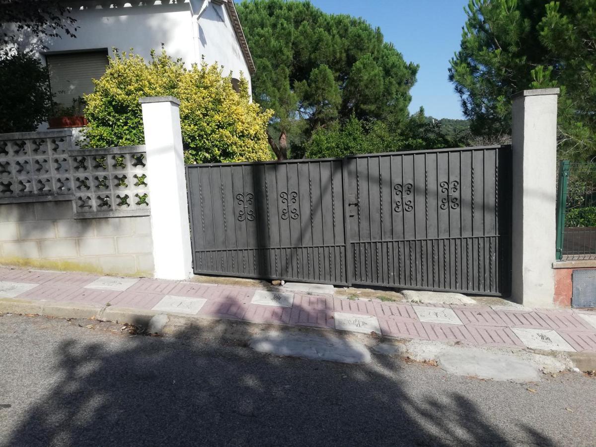 Apartamento Loft, Jardin Y Piscina Privada Romanya de la Selva Bagian luar foto