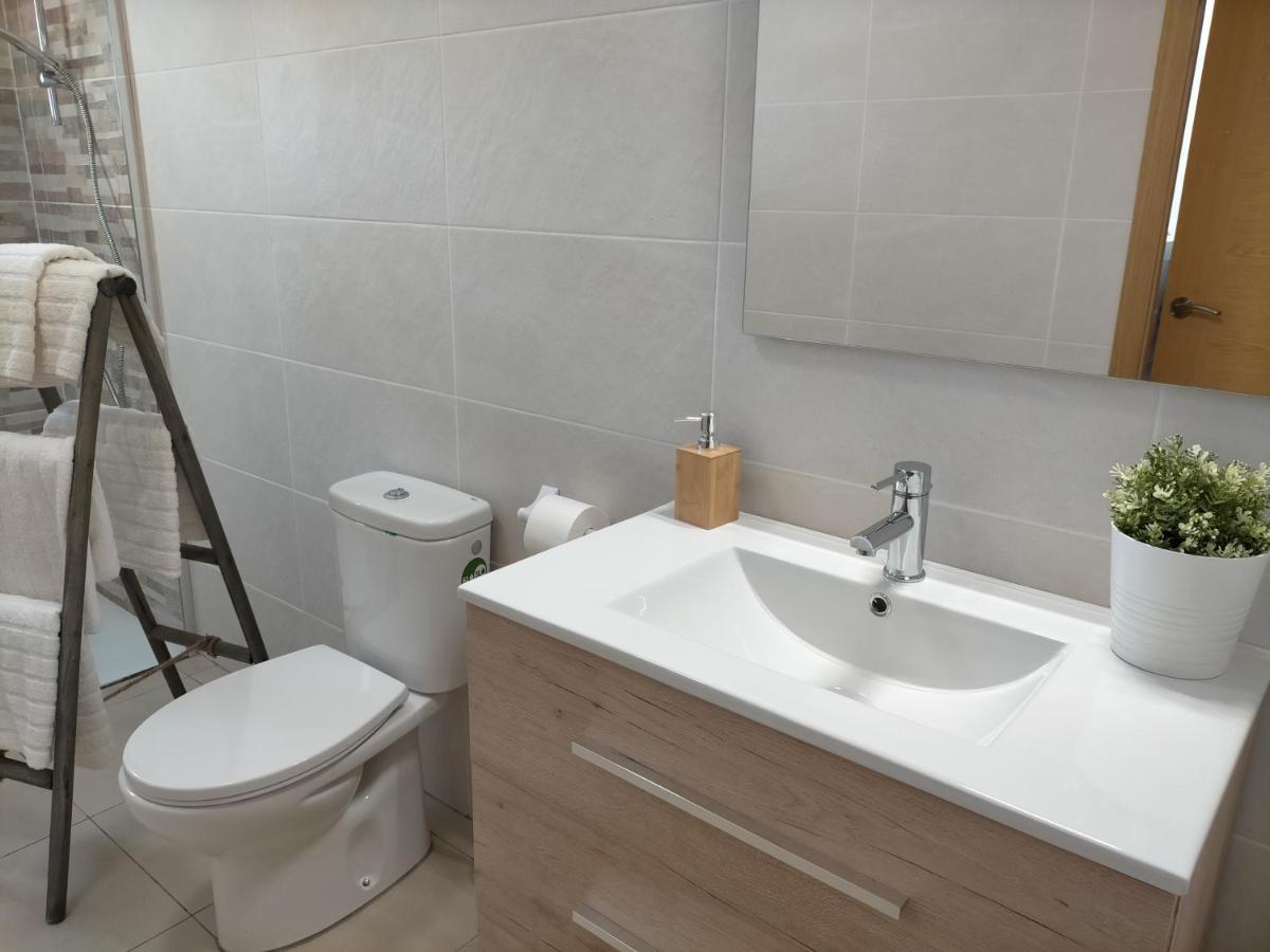 Apartamento Loft, Jardin Y Piscina Privada Romanya de la Selva Bagian luar foto