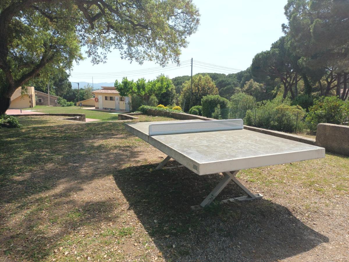 Apartamento Loft, Jardin Y Piscina Privada Romanya de la Selva Bagian luar foto