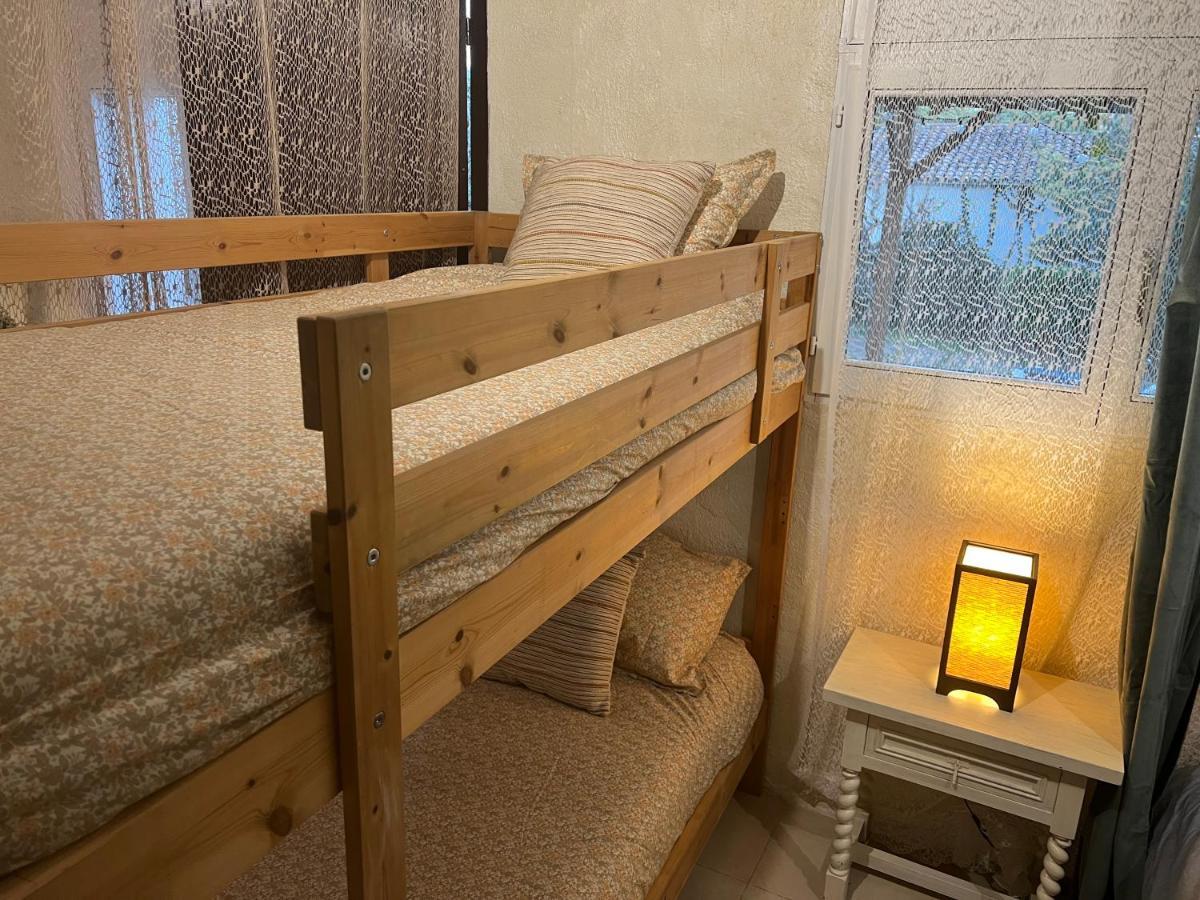 Apartamento Loft, Jardin Y Piscina Privada Romanya de la Selva Bagian luar foto