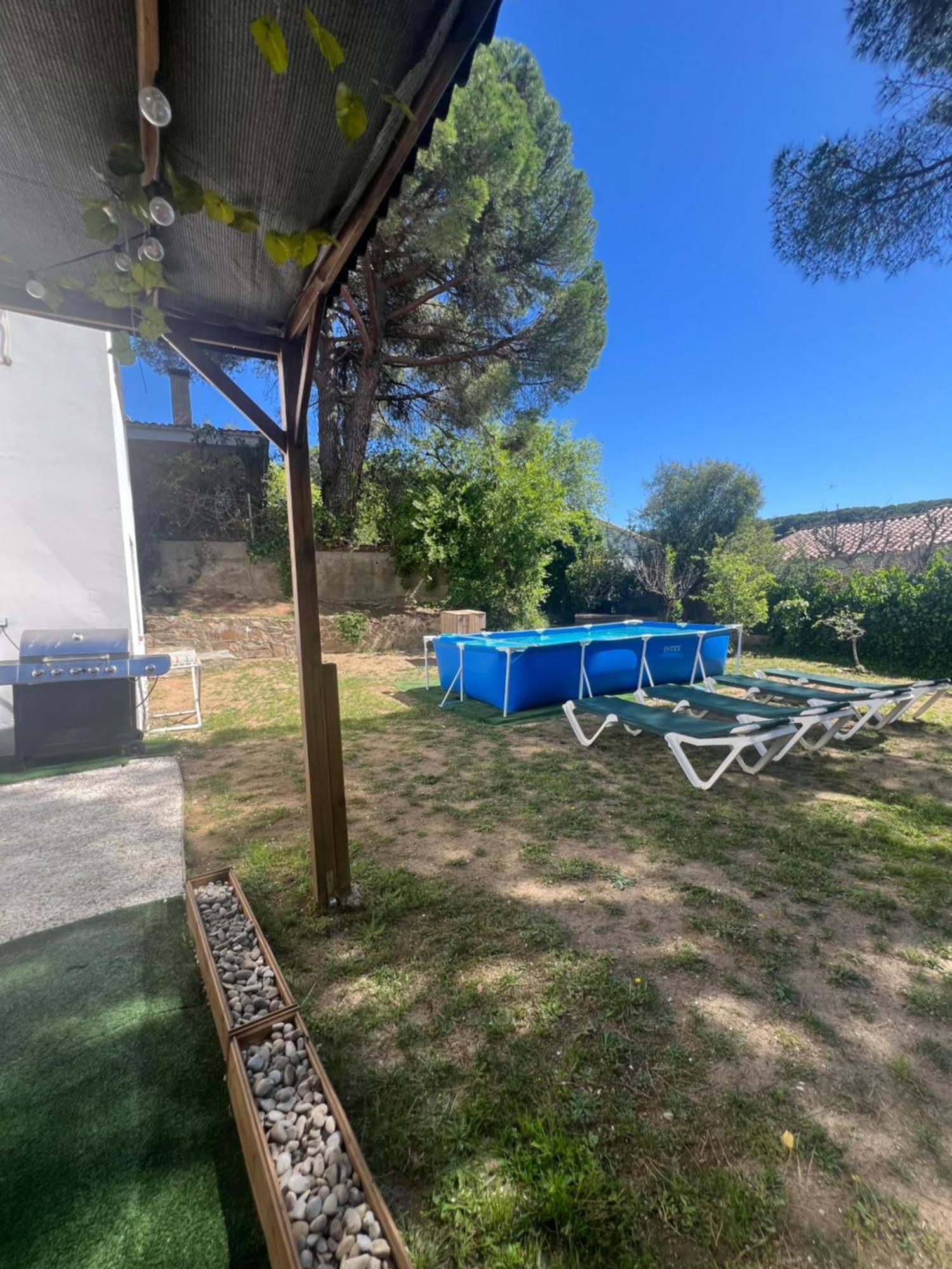 Apartamento Loft, Jardin Y Piscina Privada Romanya de la Selva Bagian luar foto